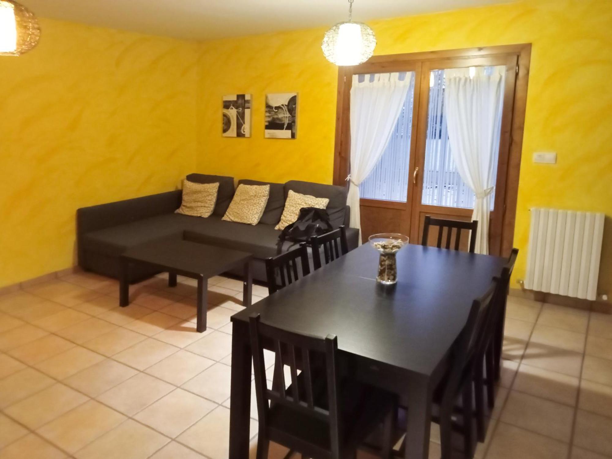 Apartamentos Valle De Tena - Biescas 3000 المظهر الخارجي الصورة