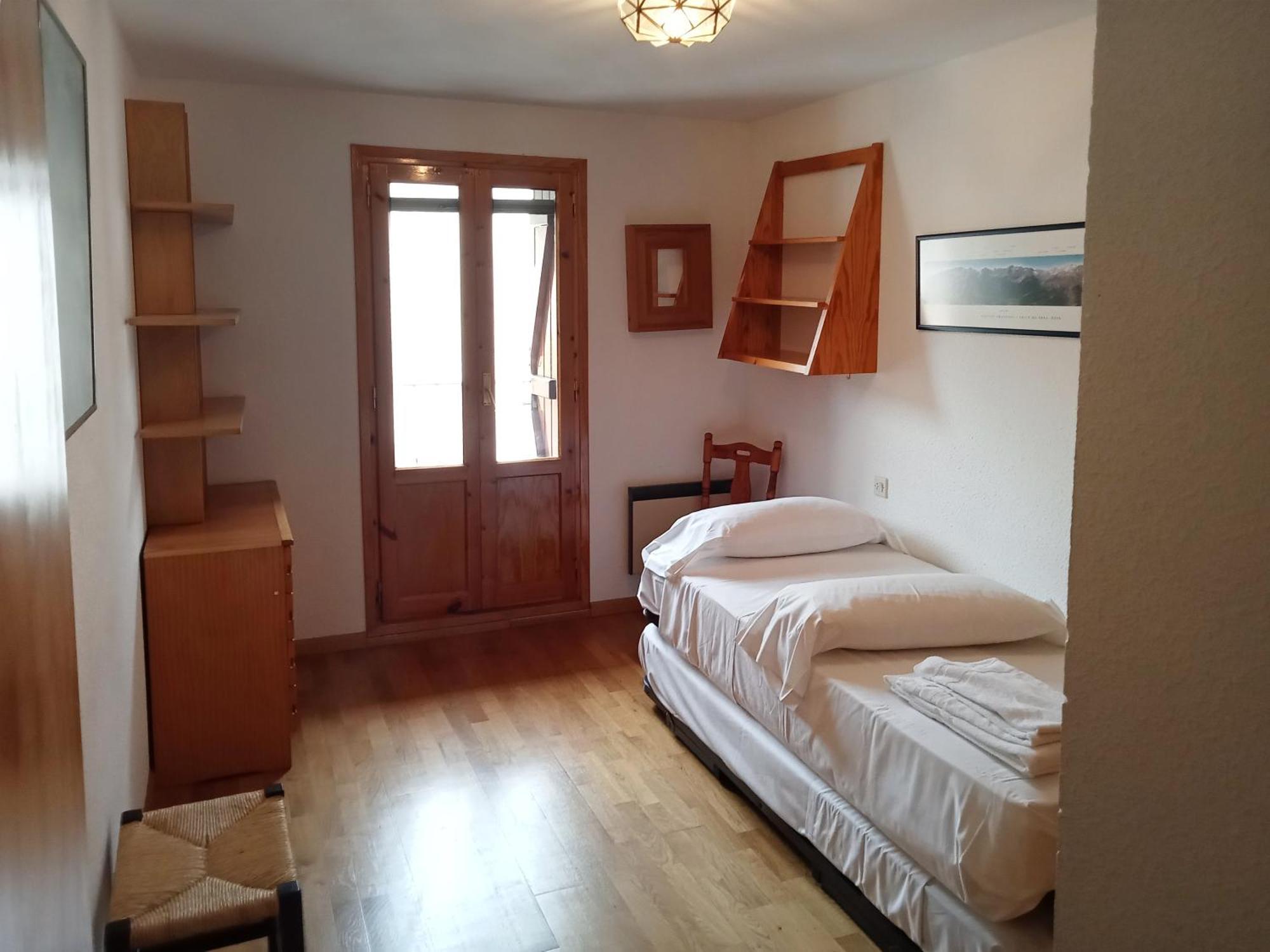 Apartamentos Valle De Tena - Biescas 3000 المظهر الخارجي الصورة