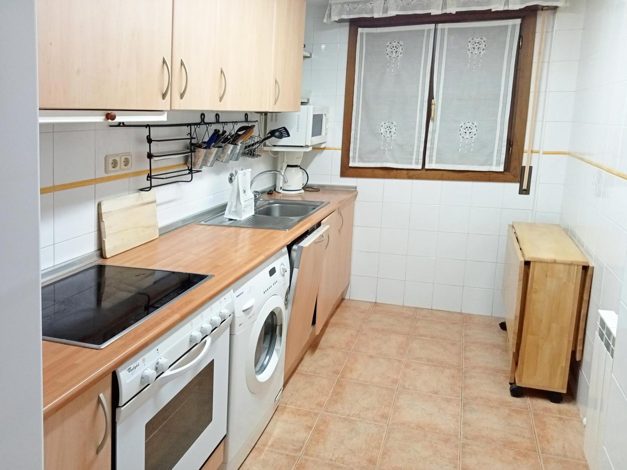 Apartamentos Valle De Tena - Biescas 3000 المظهر الخارجي الصورة