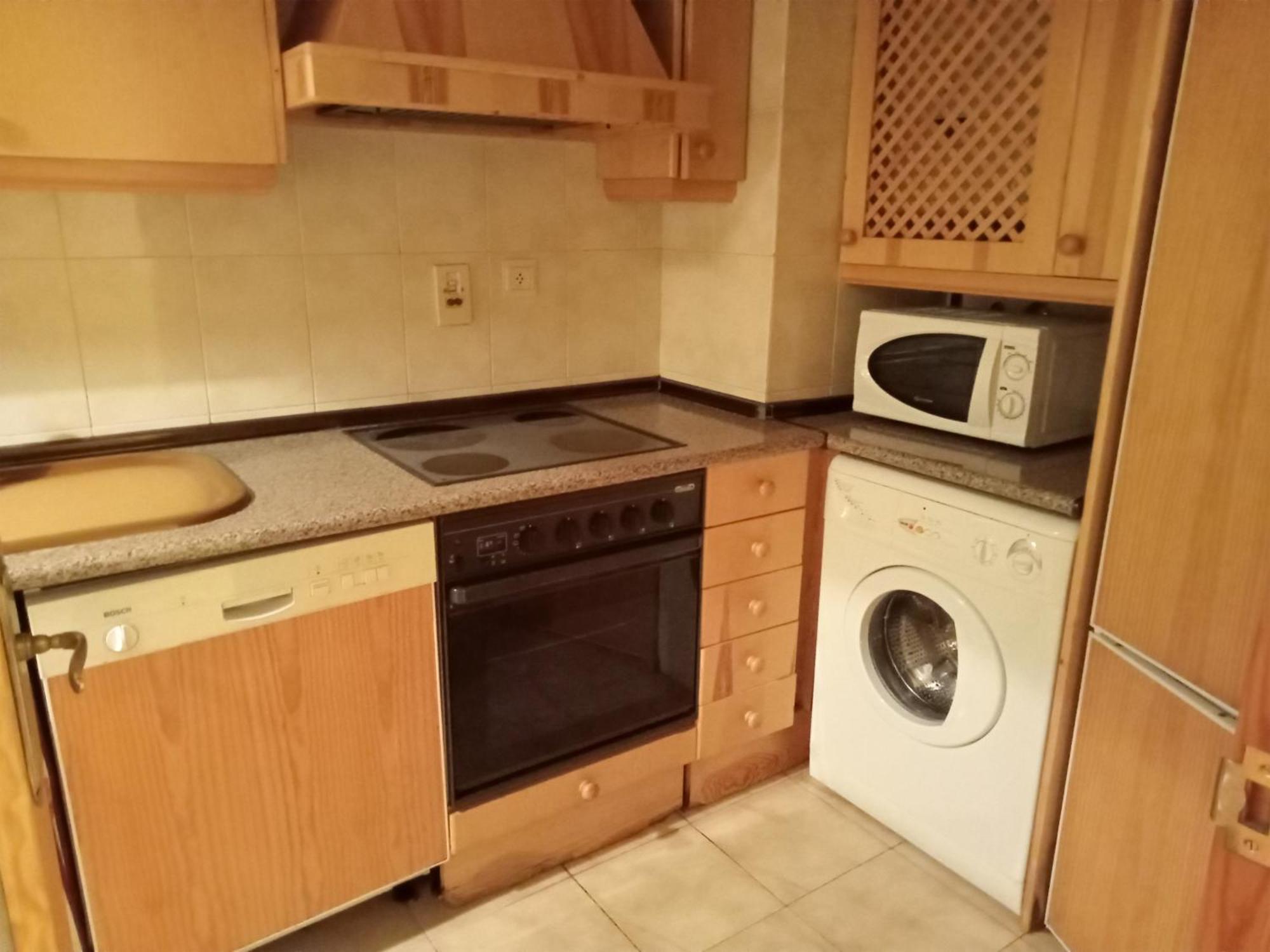 Apartamentos Valle De Tena - Biescas 3000 المظهر الخارجي الصورة