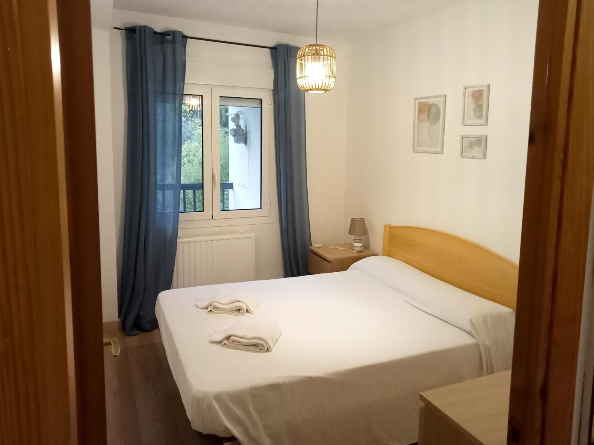 Apartamentos Valle De Tena - Biescas 3000 المظهر الخارجي الصورة