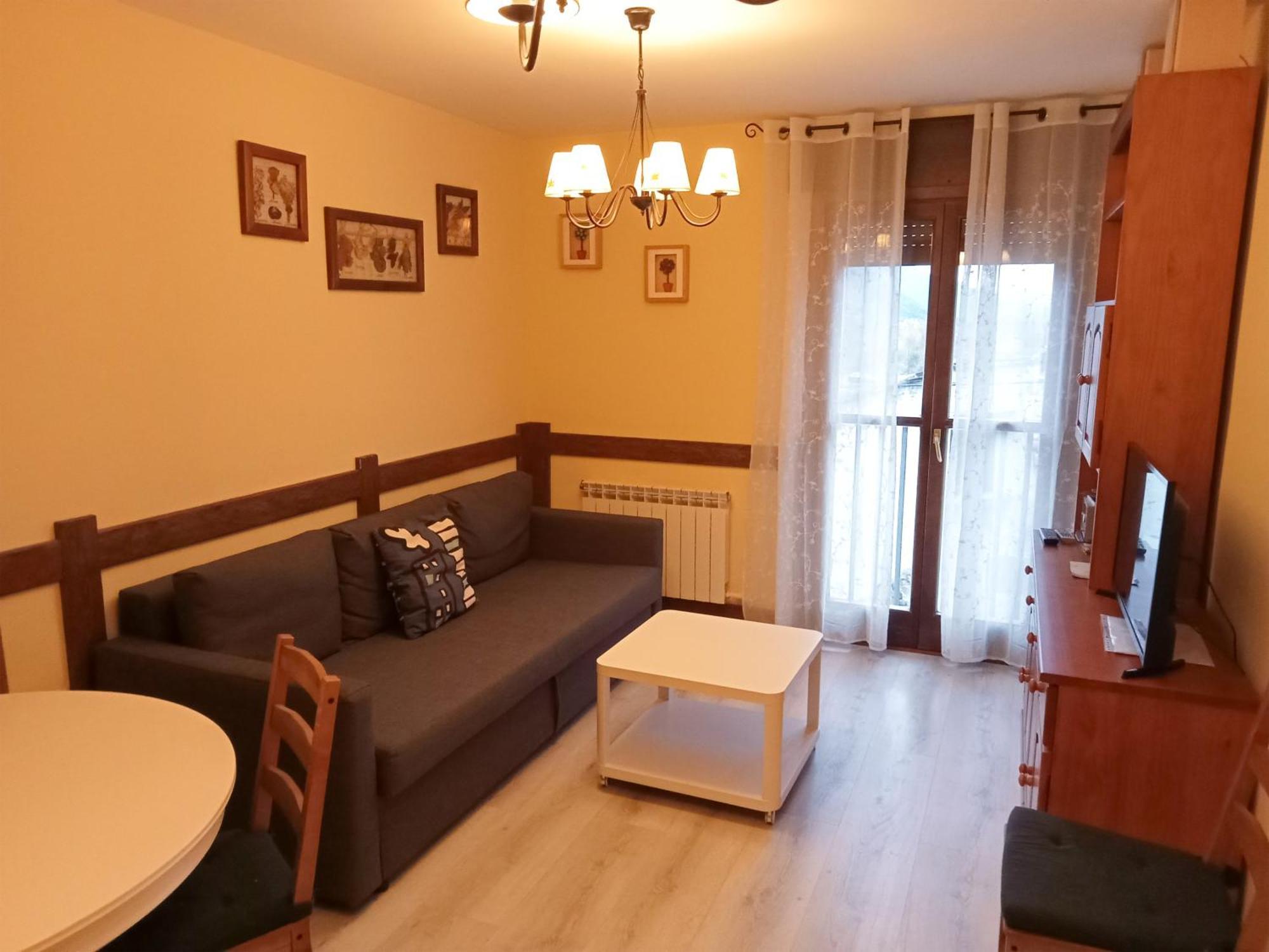 Apartamentos Valle De Tena - Biescas 3000 المظهر الخارجي الصورة