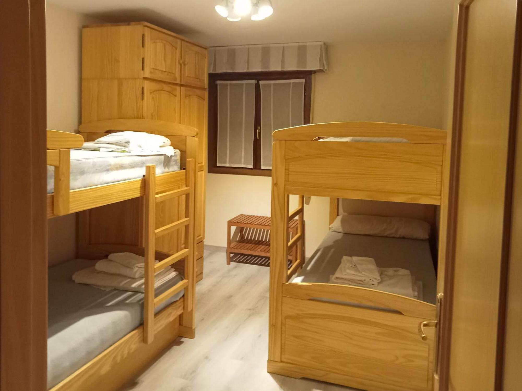 Apartamentos Valle De Tena - Biescas 3000 المظهر الخارجي الصورة