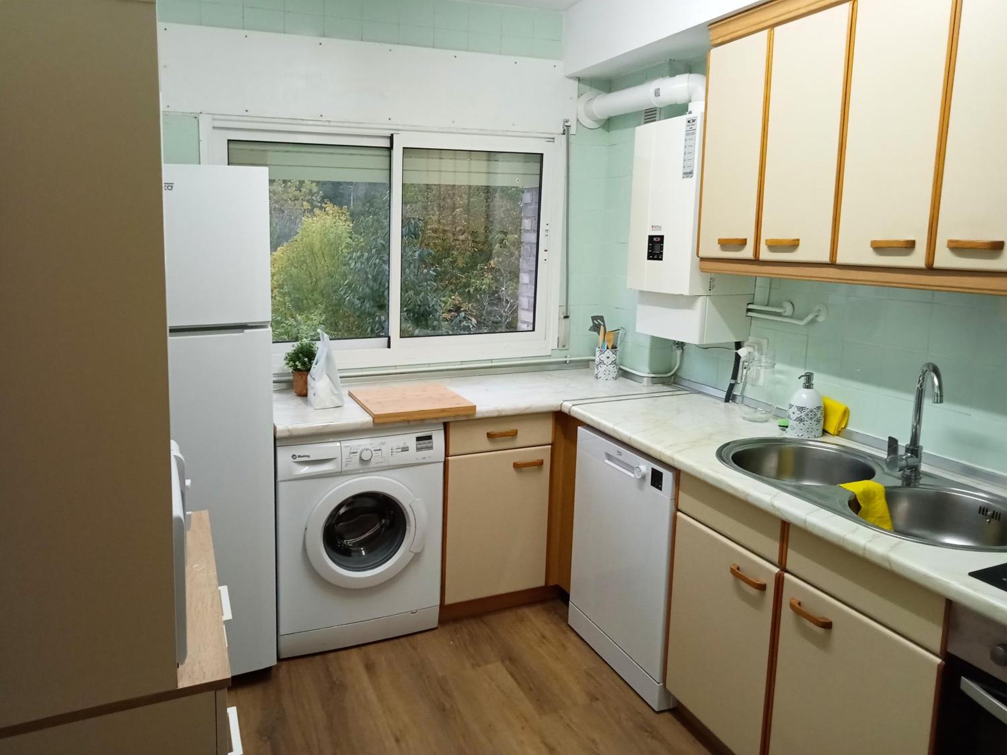 Apartamentos Valle De Tena - Biescas 3000 المظهر الخارجي الصورة