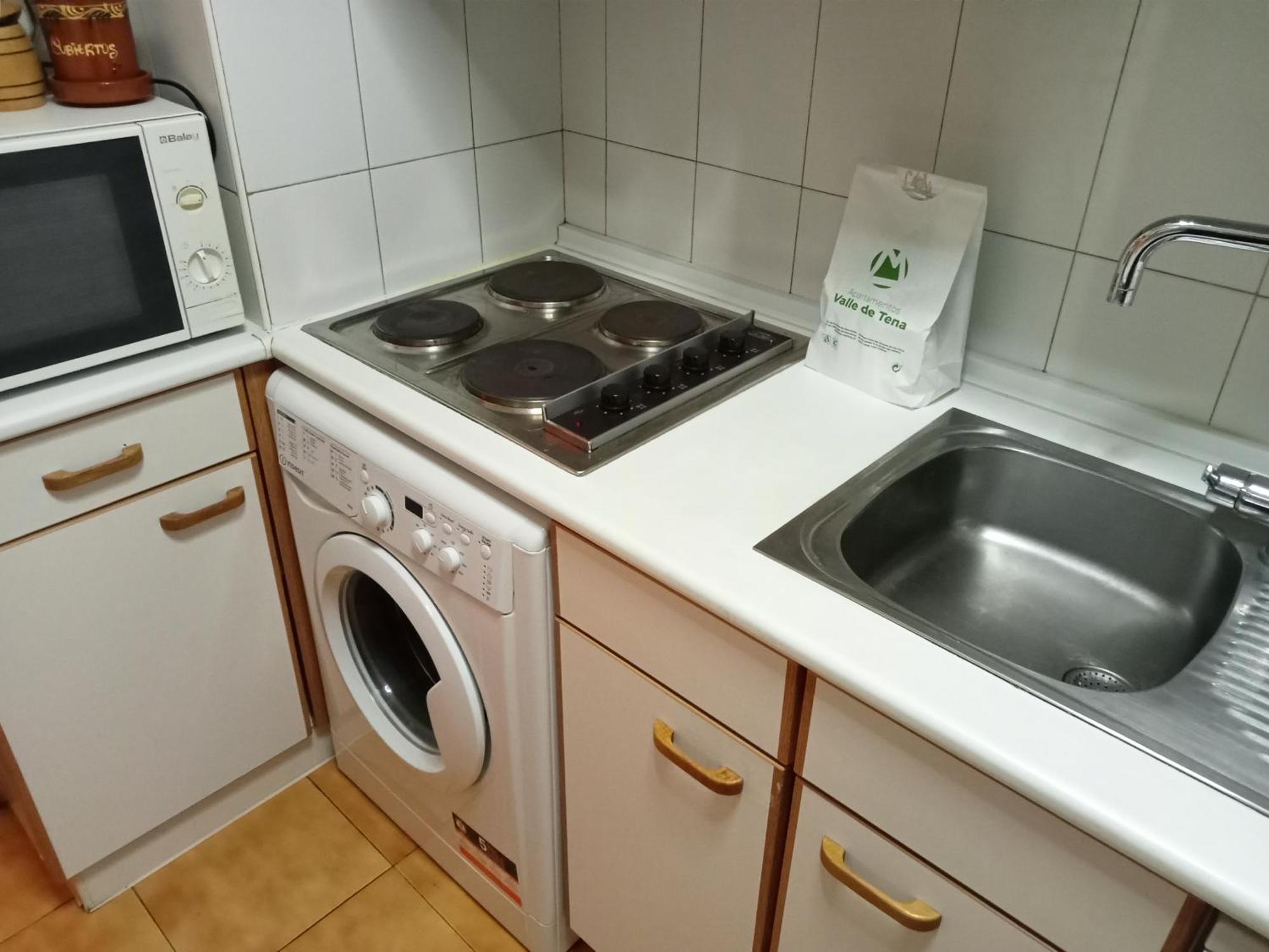 Apartamentos Valle De Tena - Biescas 3000 المظهر الخارجي الصورة