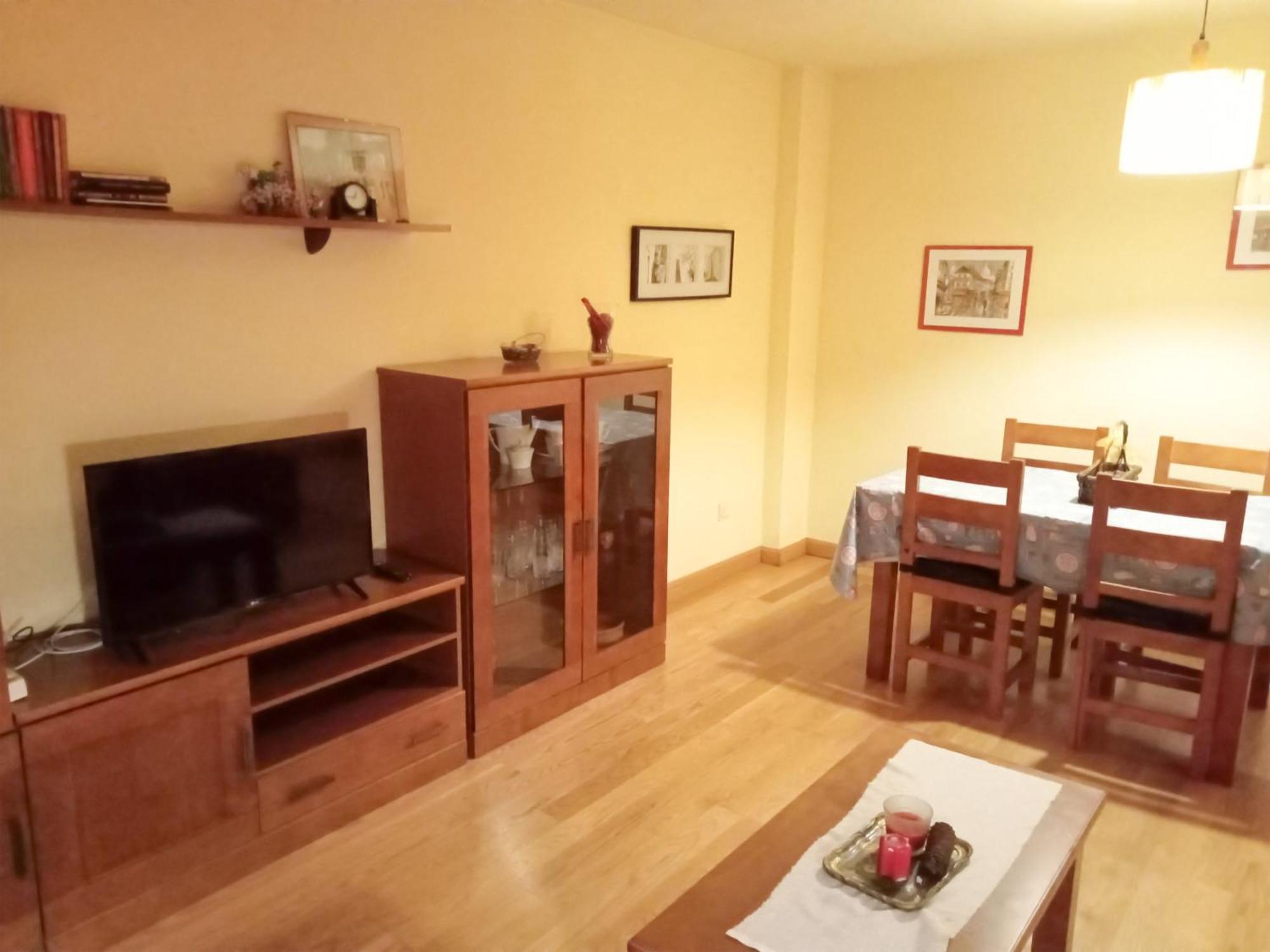 Apartamentos Valle De Tena - Biescas 3000 المظهر الخارجي الصورة