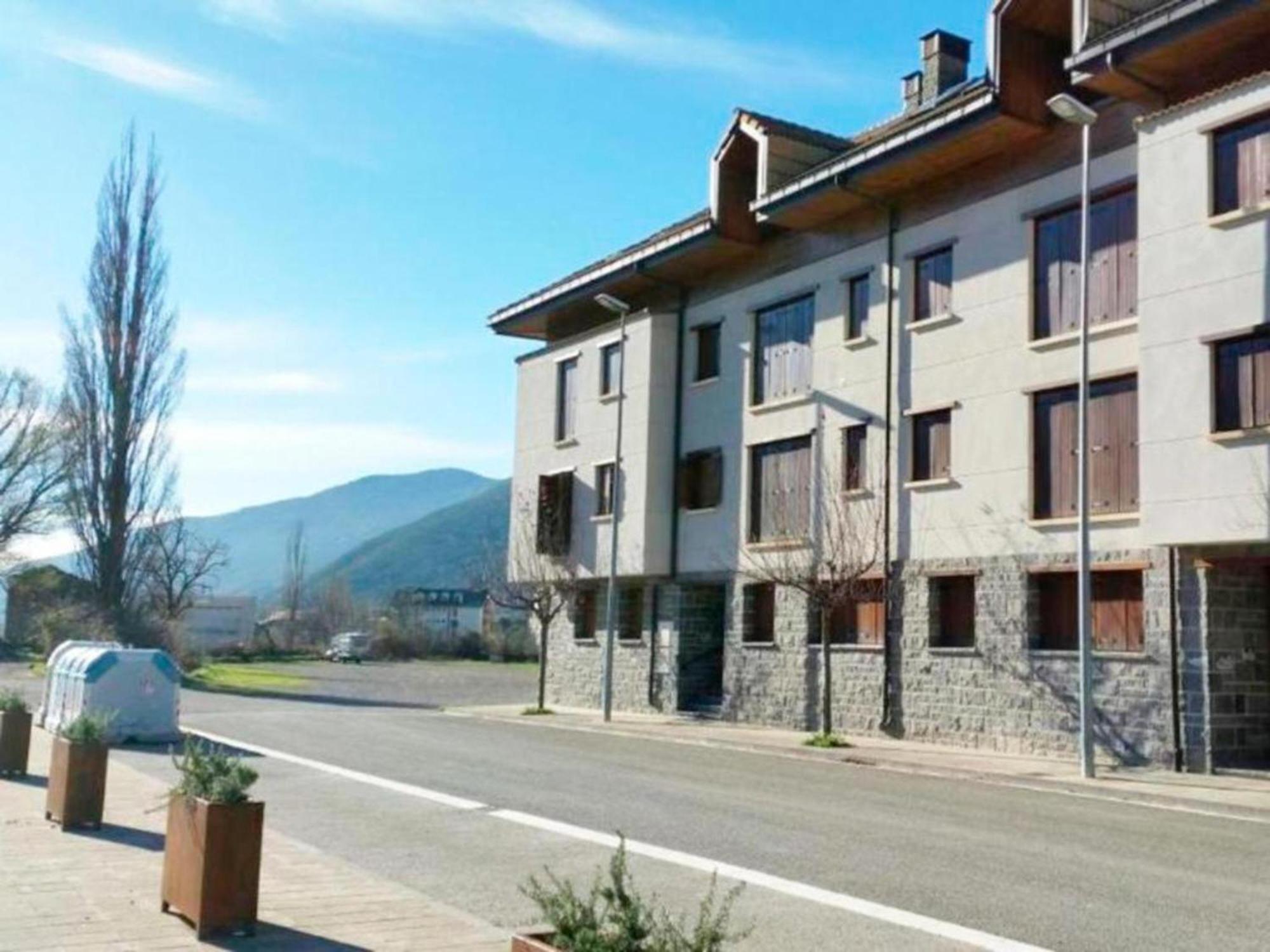 Apartamentos Valle De Tena - Biescas 3000 المظهر الخارجي الصورة